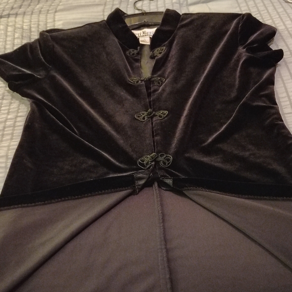 Elegant Black Two-piece Set - Picture 4 of 6